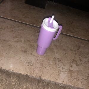 Lilac Stanley cup keychain without the chain